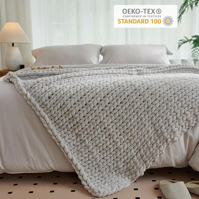 Esterra Chunky Knit Throw Blanket Newly Upgraded Heavy Tighter Version, Handmade Chenille Throw Super Soft, Thick Yarn Cable Knit Crochet Throw Blanket for Couch Bed Sofa (50"x60" Light Grey)