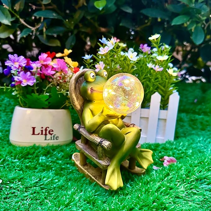 Garden Solar Frog Statue with Glowing Bubble Resin Figurine Outdoor Light Decor Hand-Painted Whimsy for Yard Patio Porch Fairy Decoration Housewarming Unique Gifti for Women