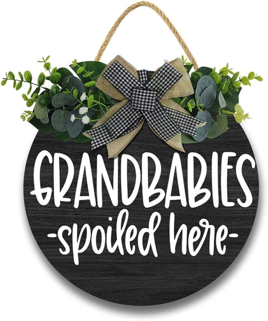 Grandbabies Spoiled Here Hanging Wall Sign for Front Door Home Kitchen Decor Rustic Wooden Round Sign Wall Decoration for Kitchen Dining Room Living Room Bedroom Outdoor