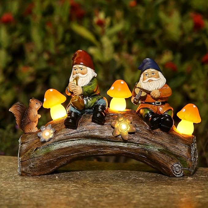 Funny Garden Gnome Statue Solar Powered Mushroom Figurine with Squirrel Gnome Durable Resin Outdoor Decoration for Patio Yard Lawn Ornament Housewarming Gift
