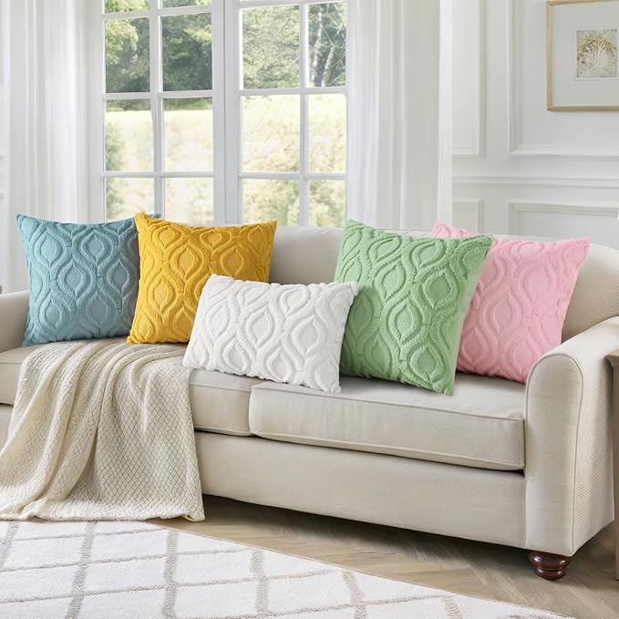 decorUhome Throw Pillow Covers 22x22 Inch Set of 2, Soft Plush Decorative Faux Fur Cream Beige Solid Couch Pillow Covers, Accent Farmhouse Neutral Square Euro Pillow Cases for Sofa Bed Living Room