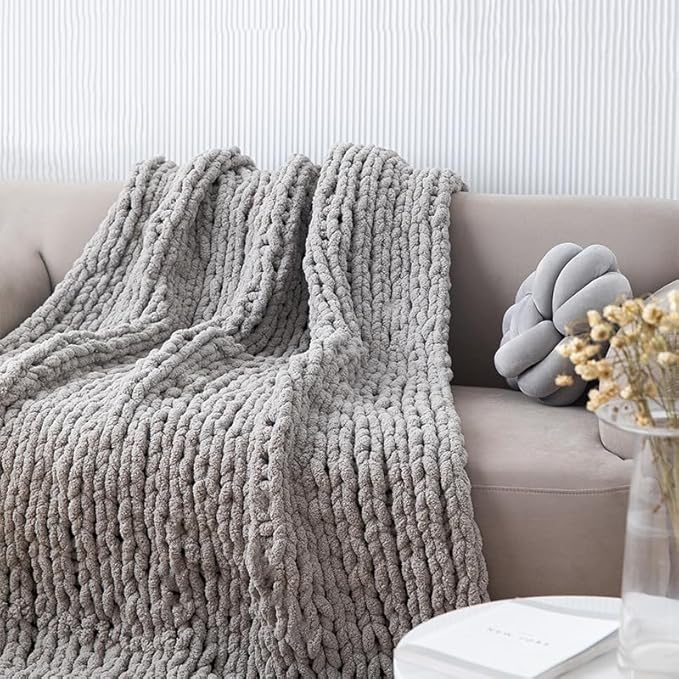 Chunky Knit Blanket Throw 48"*71", Hand Knitted Warm Chenille Throw Blanket, Home Decor Soft Thick Yarn Cable Knit Blanket,Soft Breathable Fleece Banket Christmas for Couch Bed Sofa Best Gift (Gray)