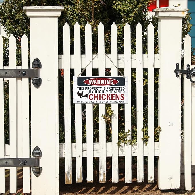 Funny Warning Signs, The Property is Protected By Highly Trained Chicken Sign, Decorative Wood Hanging Wood Plaque, Farmhouse Home Garden Yard Decor, Door Gate Hanger, Chicken Farm Decor