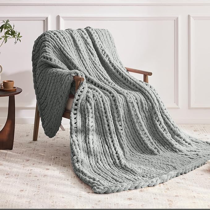Chunky Knit Throw Blanket, 50''*60'' Knitted Throw Chenille Yarn for Bed Couch, Handmade Light Grey Crochet Big Thick Blanket, Machine Washable Cute Comfy Blanket for Home Decor