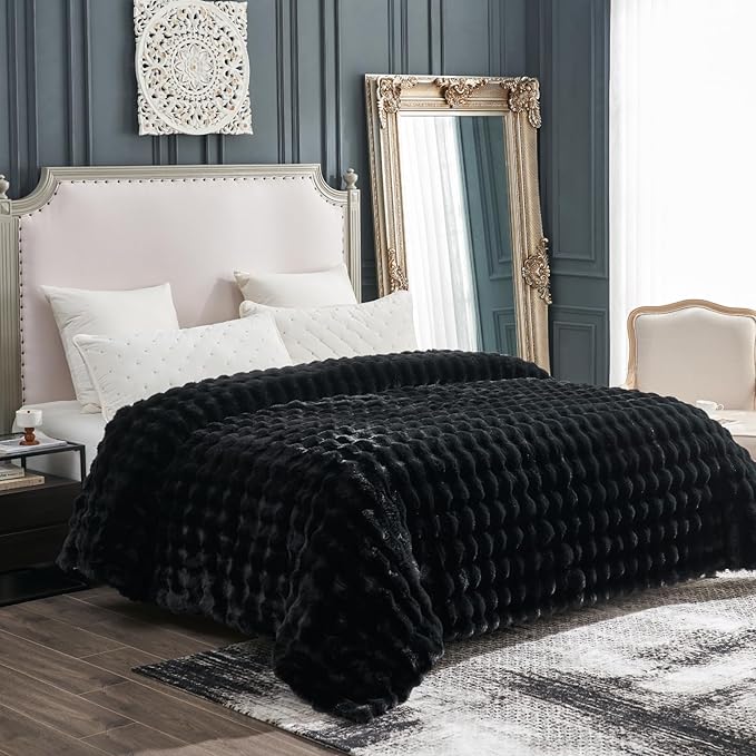 Cozy Bliss Faux Fur Throw Blanket for Couch, Fuzzy Soft Plush Thick Bubble Blanket for Sofa Bedroom Living Room, 108 * 90 Inches Black