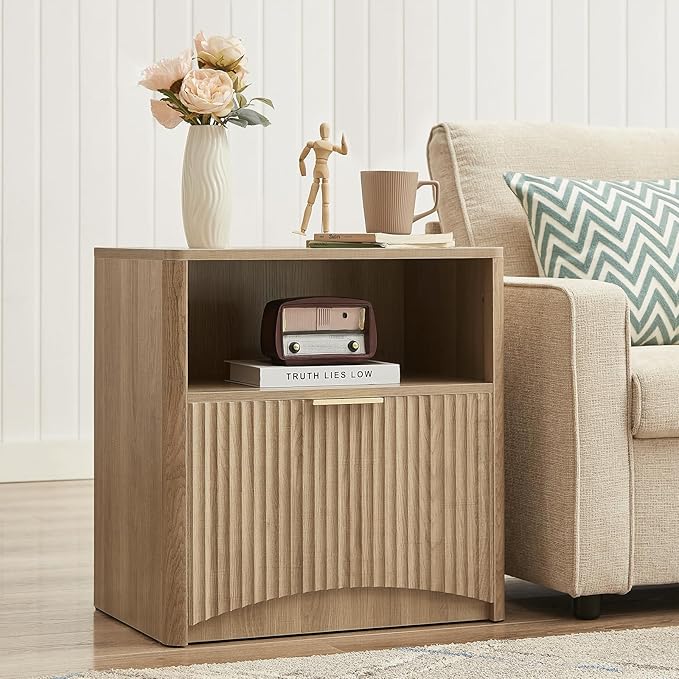 Fluted Nightstand, Natural Oak Bedside Table with Drawer and Storage, Wood End Table Mid Century Modern, Large Night Stand for Bedroom