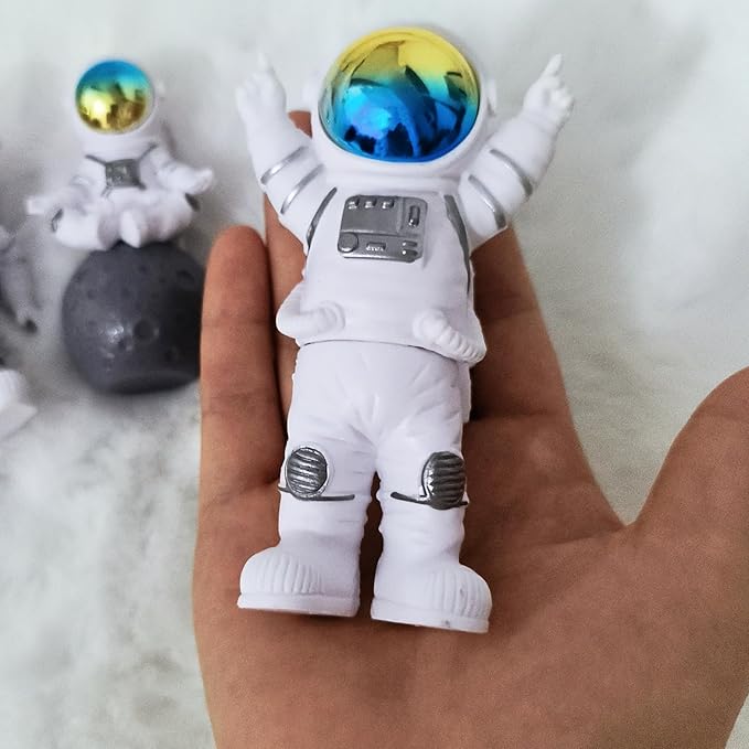 Gradient Astronaut Statues Set of 4, Spaceman Figurines Space Theme Party Nursery Home Office Decor
