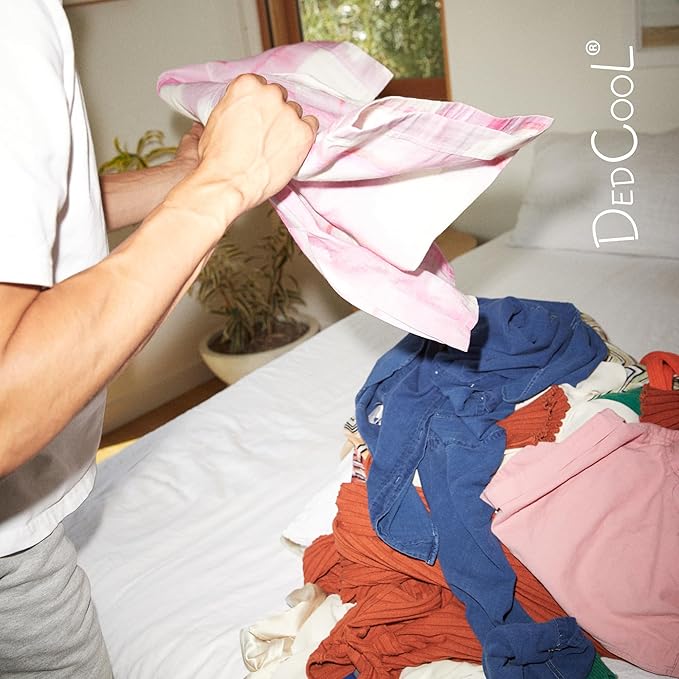 DedCool Liquid Laundry Dedtergent (Red Dakota Refill 64 oz) Luxurious Fragrance, Scented, Removes Stains, Ideal for 60 Washes, Infused with Essential Oils, Vegan, Non-Toxic, Cruelty & Dye Free