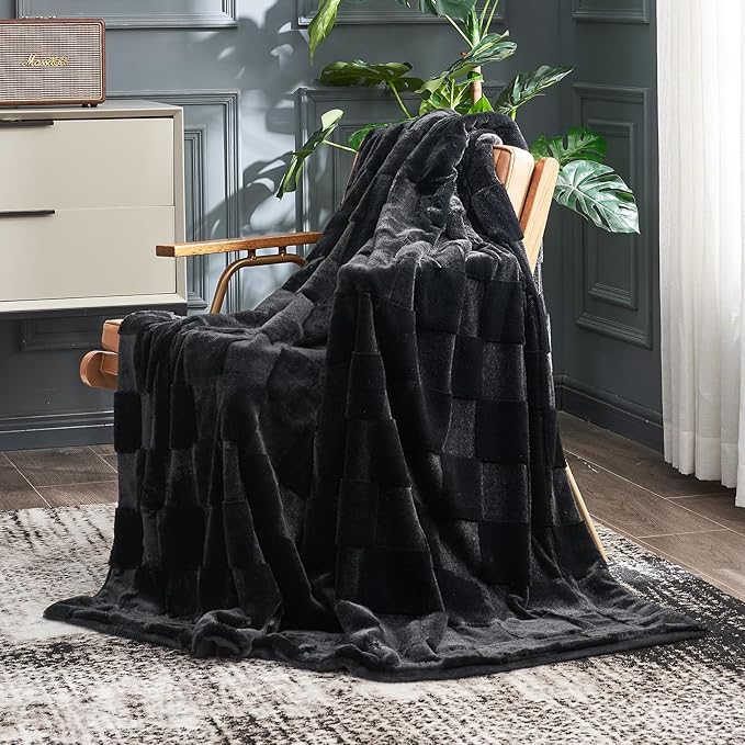 Cozy Bliss Checkered Large Faux Rabbit Fur Black Twin Bed Blanket, Soft Fuzzy Fluffy Minky Furry Plush Blankets for Couch, Bed, Adults (60 * 80 Inches Black)