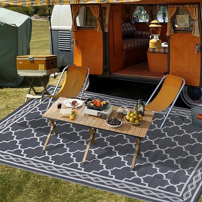 GAOMON Outdoor Plastic Straw Rug, 10'x14' Reversible Sage Green Patio Mat, Flower Modern Design for RV, Backyard, Deck, Camping, Picnic, Grey/White(Geometric)