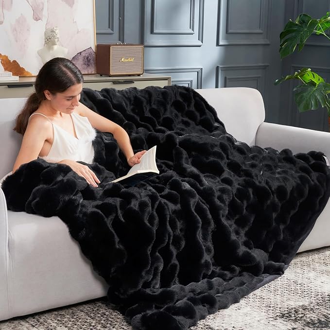 Cozy Bliss Faux Fur Throw Blanket for Couch, Fuzzy Soft Plush Thick Bubble Blanket for Sofa Bedroom Living Room, 50 * 60 Inches Black