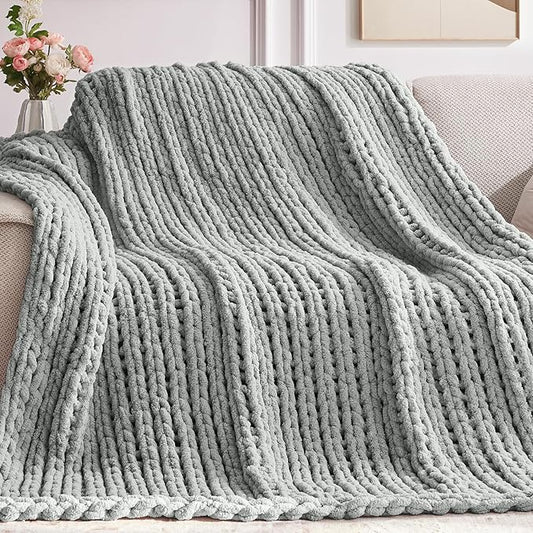 Chunky Knit Throw Blanket, 40''*50'' Knitted Throw Chenille Yarn for Bed Couch, Handmade Light Grey Crochet Big Thick Blanket, Machine Washable Cute Comfy Blanket for Home Decor