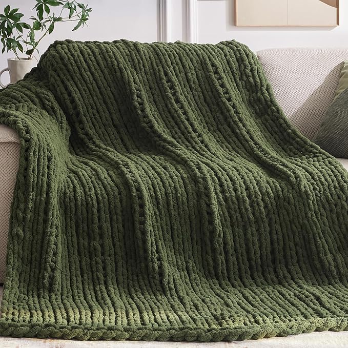 Chunky Knit Throw Blanket, 50''*60'' Knitted Throw Chenille Yarn for Bed Couch, Handmade Green Crochet Big Thick Blanket, Machine Washable Cute Comfy Blanket for Home Decor
